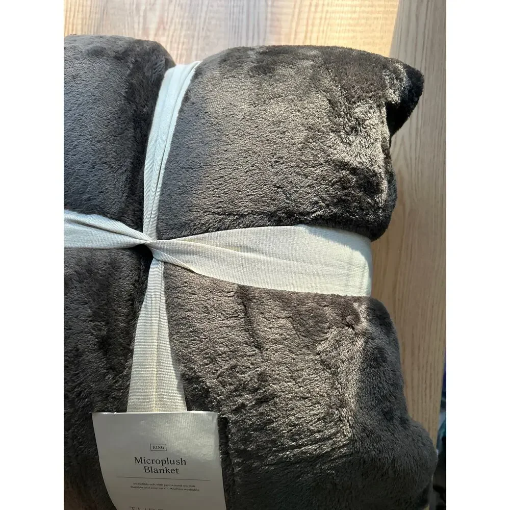 New Threshold Microplush Dark Gray Fleece Blanket Soft!! king size 108”x92”